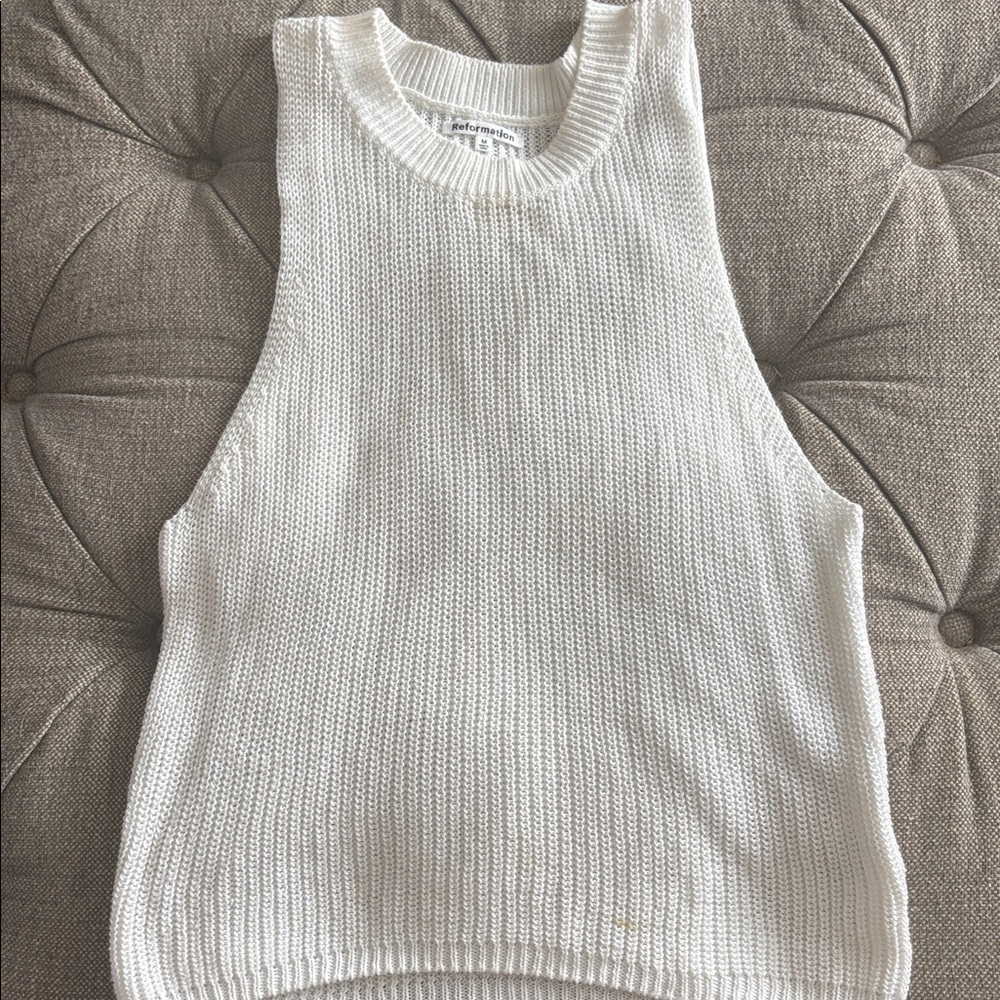 Reformation knit sweater vest top white Size M